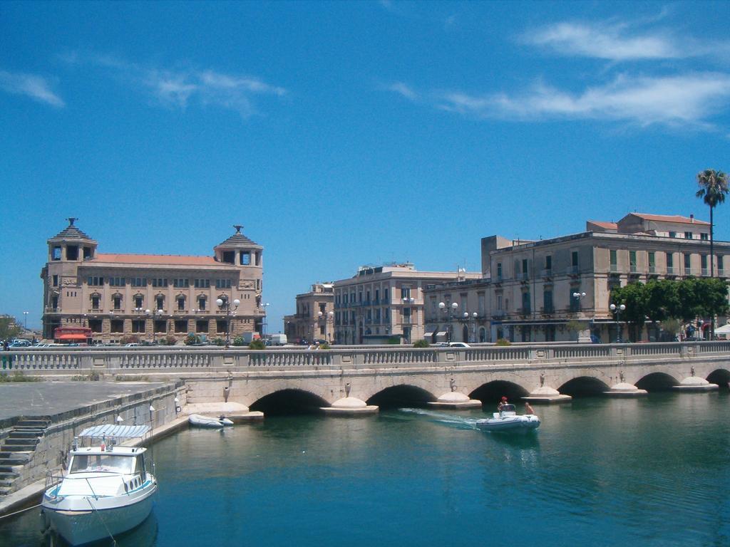 Syracuseapartments Isonzo Di Siracusa Stupendo Appartamento Vicino Ad Ortigia E A 200M Dal Mare Exterior foto